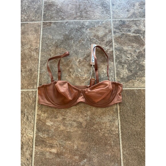 Skims Ultra Fine Mesh Strapless Bra Size 34A Bronze